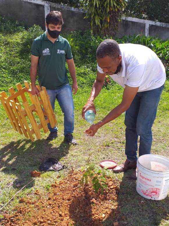 Camacã: Secretaria de Agricultura e Meio Ambiente em parceria com o Lions Clube e Maçonaria, realizam plantio de árvores e homenageia o empresário Eds